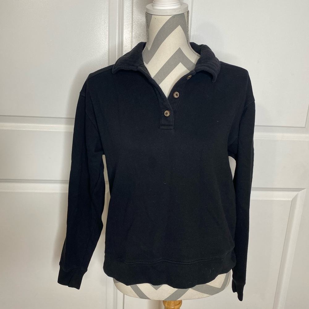 Pink Victoria’s Secret XS Black Sweatshirt